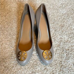 Tory Burch Gray Leather Women's Wedge Heels - NEVER WORN!